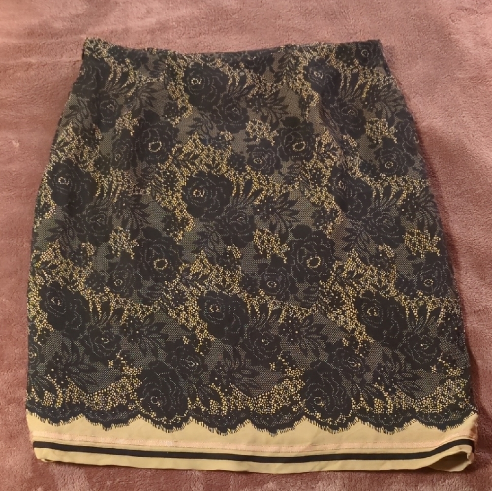 Elegant Black and Gold Lace Skirt